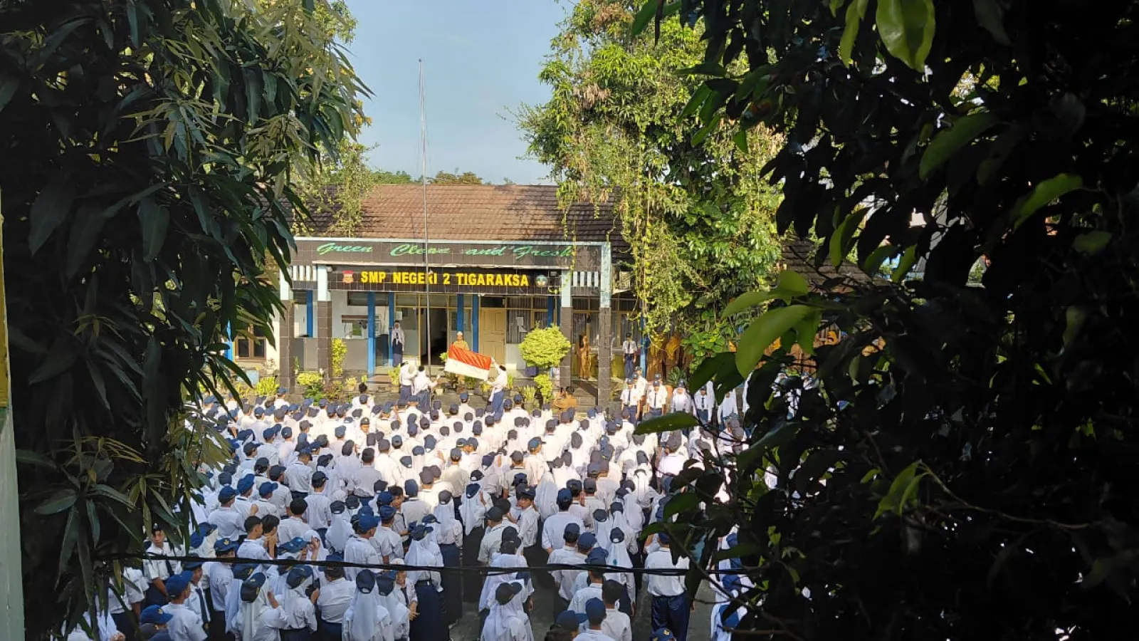 UPACARA BENDERA MERAH PUTIH 